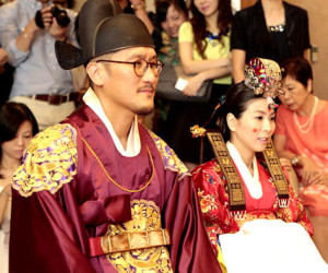 許茹芸在首爾舉行韓國傳統婚禮。p1022-a8-06