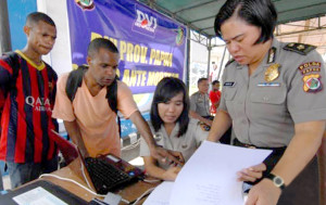 印尼搜救總署在巴布亞省指揮中心p1070-a1-16