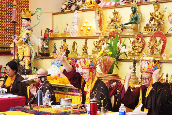 圖為蓮傳、蓮滿二位上師主持地藏瑜伽焰口法會p1092-14-02