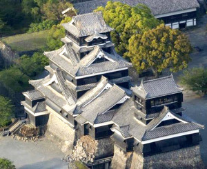 兩千五百年古蹟「阿蘇神社」破損嚴重p1105-a1-10