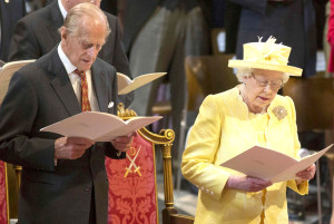 英女王與親王出席感恩禮拜p1113-a1-03