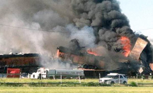 美國德州火車對撞爆炸 p1115-a1-09