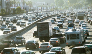 2016年全球塞車最嚴重的城市以洛杉磯居首。圖為洛城高速公路。p1149-a4-05Web Only